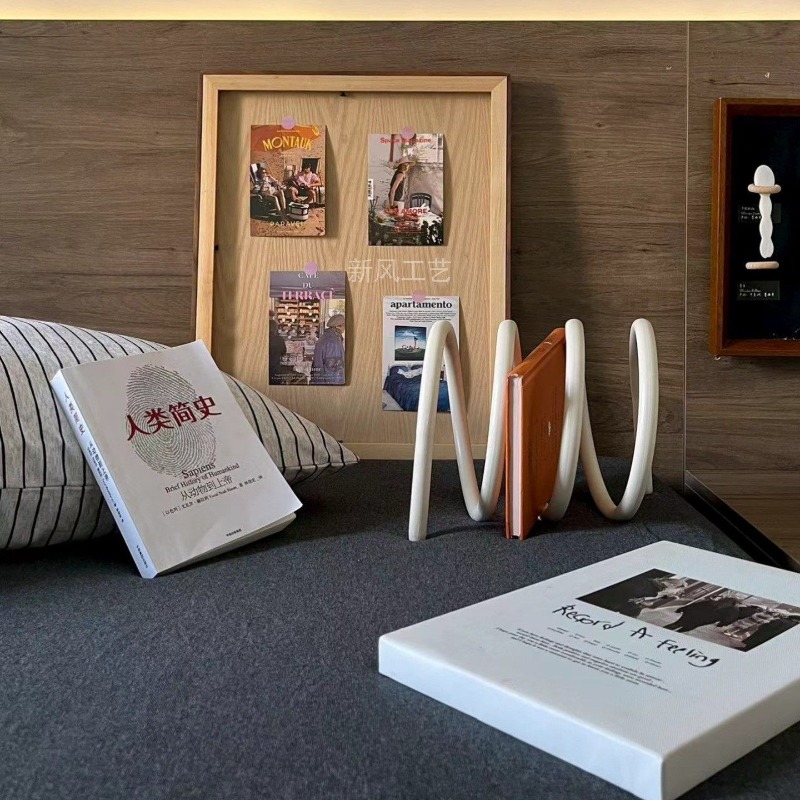 Espositore Creativo Minimalist - Home Decor Magazine recensione e prezzo